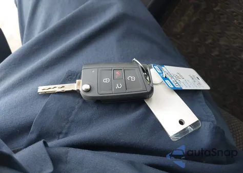 2020 Volkswagen Jetta 1.4T R-Line/1.4T S/1.4T Se из США, поврежденный, VIN 3VWCB7BU4LM072141